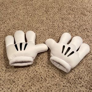 Disney Mickey Mouse Gloves
